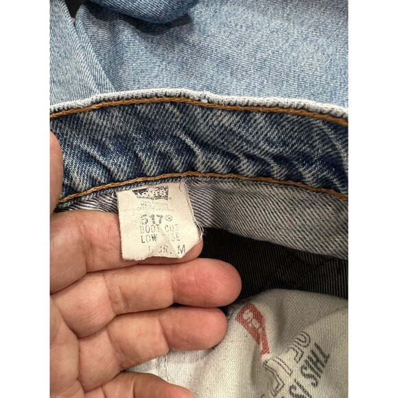 Vintage Levi's 517 Bootcut Low Rise Jeans in Blue - Picture 4 of 4